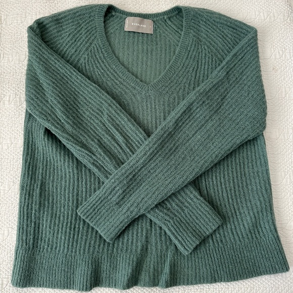 Everlane The Alpaca V-Neck Sweater in Pomona Green, size S - Picture 2 of 3